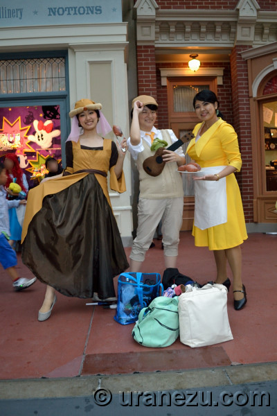 tiana waitress costume